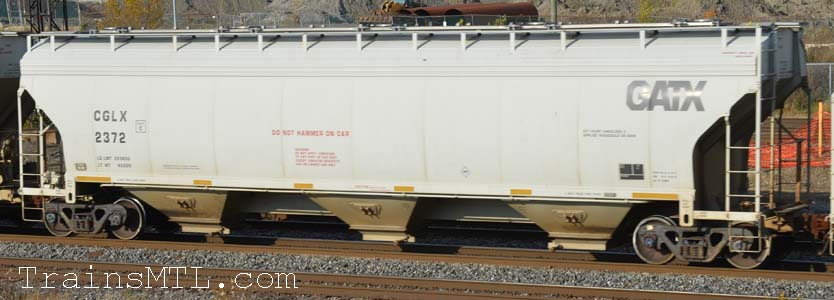 Car/wagon CGLX2372 right side / coté droit